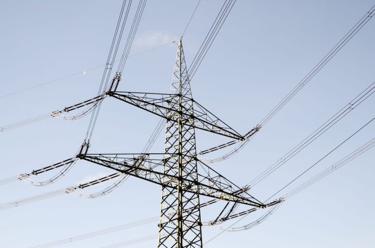 Modernisation des réseaux électriques : quelles solutions pour une industrie plus performante et responsable ?