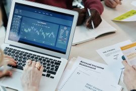 La France en 2026 : inégalités, risques numériques et entrepreneuriat